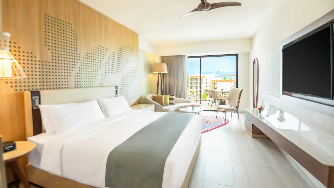Club One Bedroom Master Suite