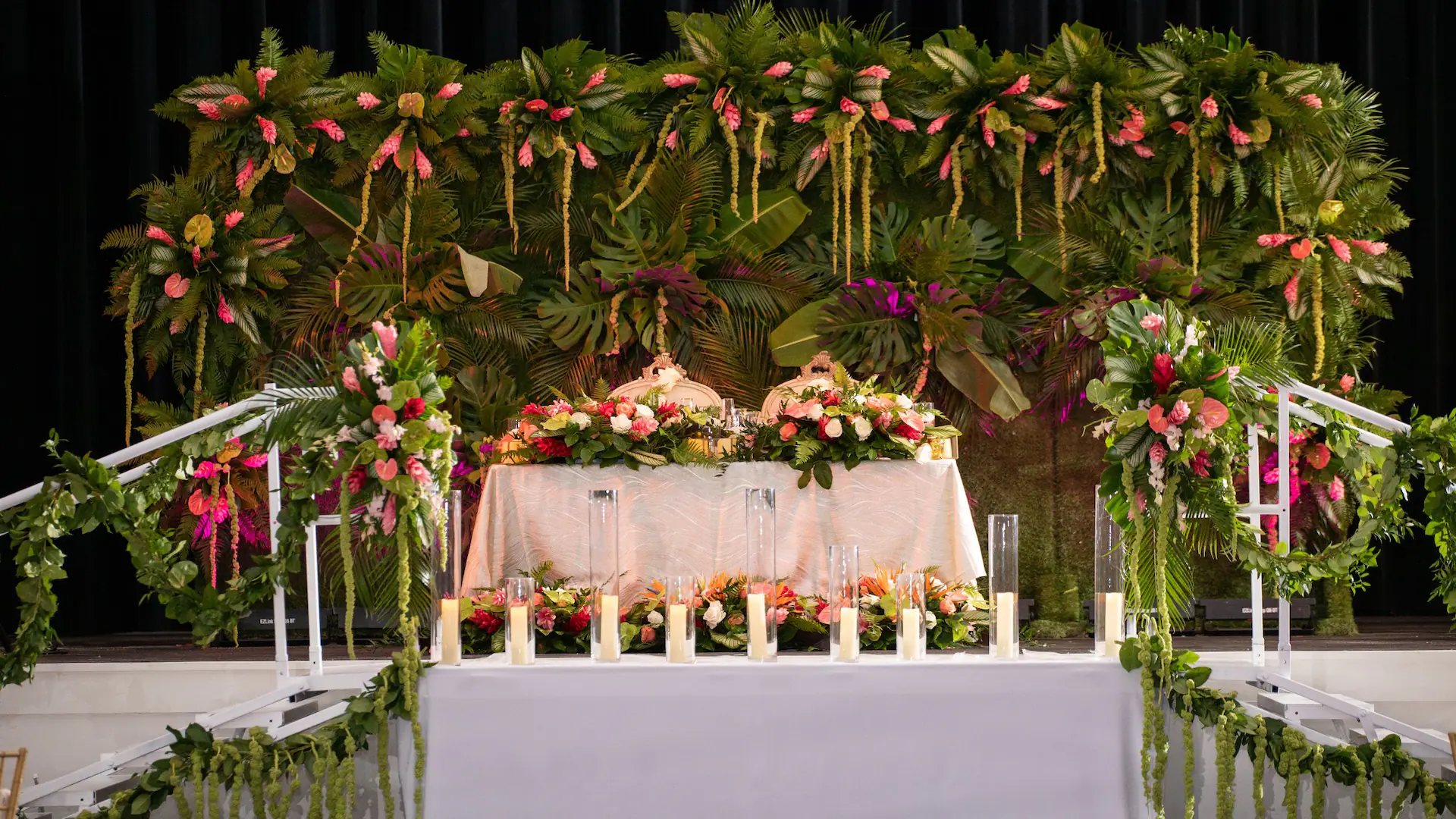 NASGH-P0992-Weddings-Baha-Mar-Grand-Ballroom-Risers-Floral.16x9