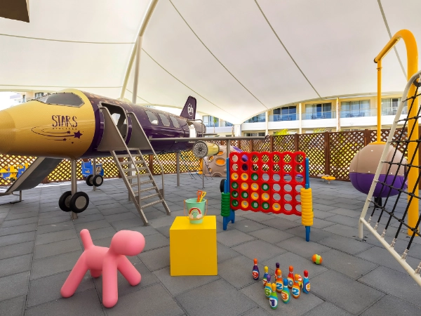 Planet-Hollywood-Cancun-An-Autograph-Collection-All-Inclusive-Resort-202306-CUNPHB-14_Stars-Kids