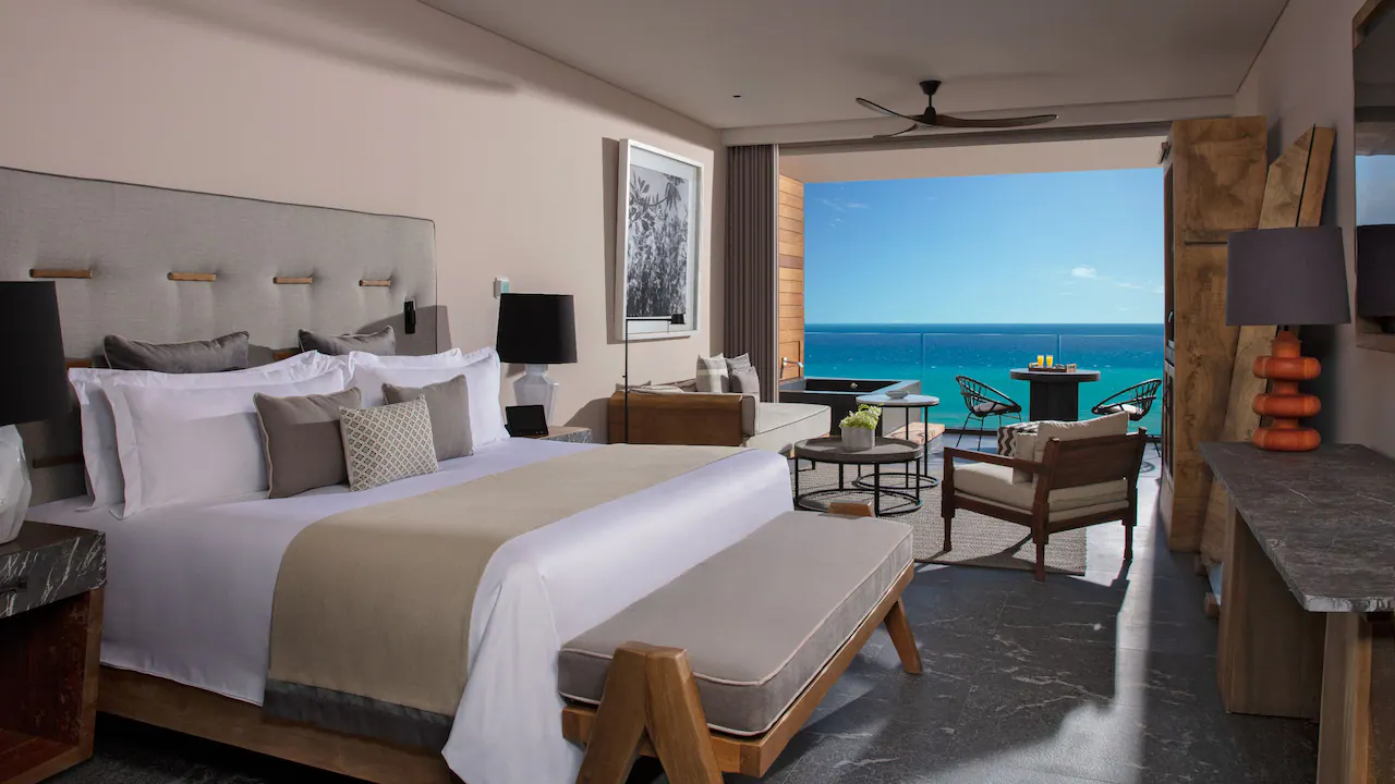 SEPDC-P0015-Preferred-Club-Junior-Suite-Ocean-Front.16x9