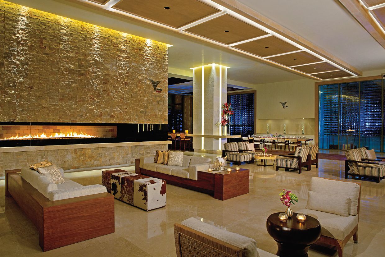 SEVCU-BAR-TheVineLibrary-1A-CB