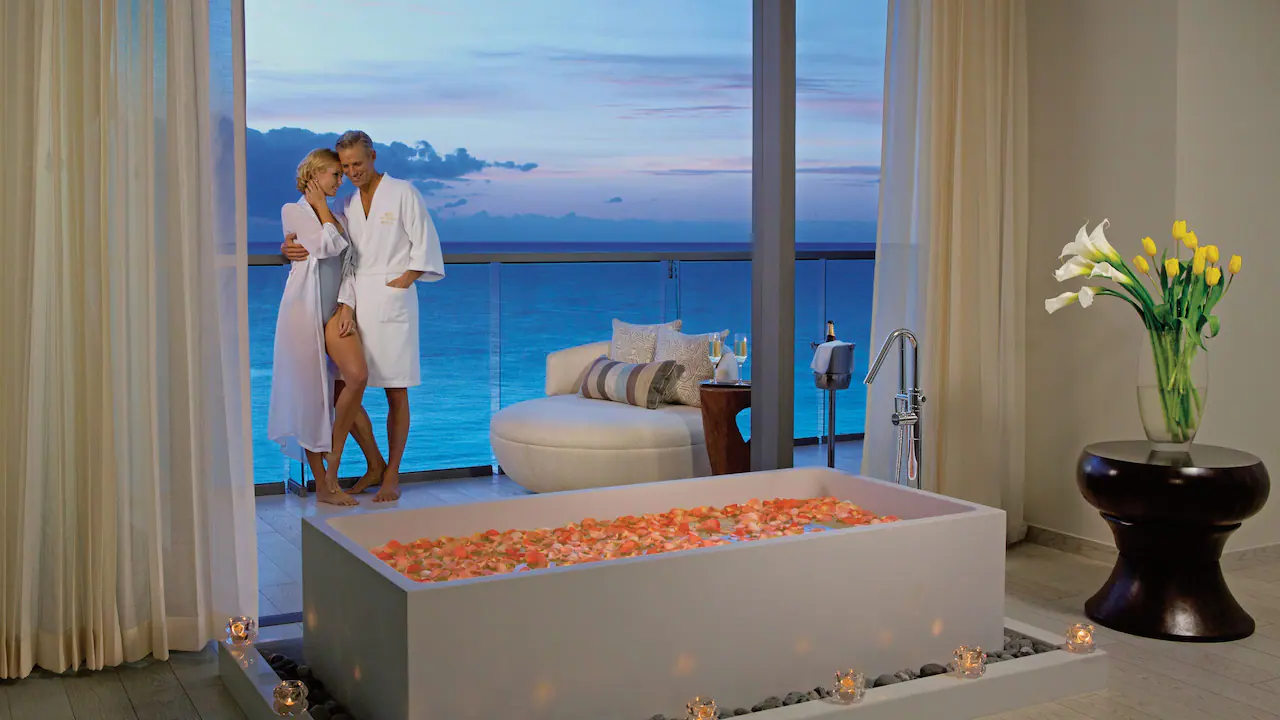 Honeymoon Suite Ocean Front