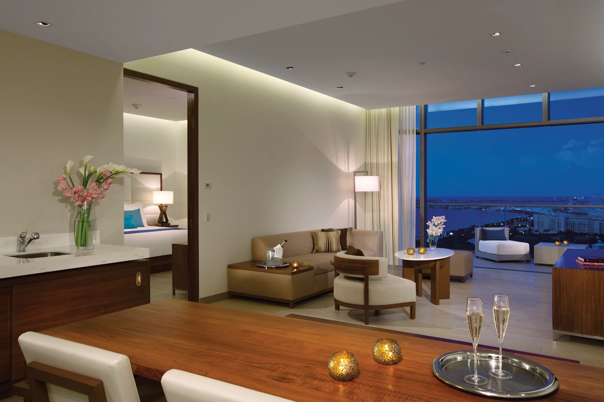 Preferred Club Governor Suite 