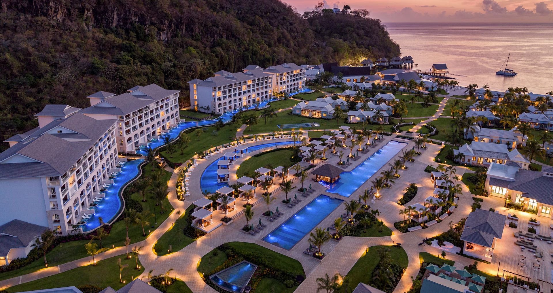 Sandals_Saint_Vincent_Night_Aerial_1bf535f80d_04e028c4a3