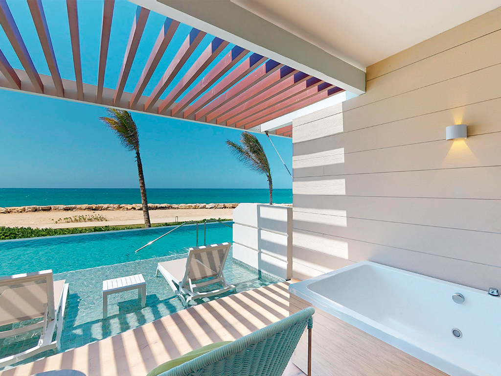 Swim Out Platinum Junior Suite