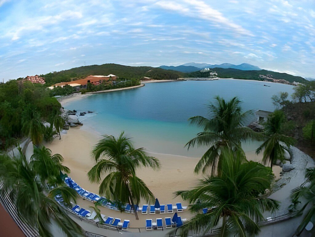 Las Brisas Huatulco resort