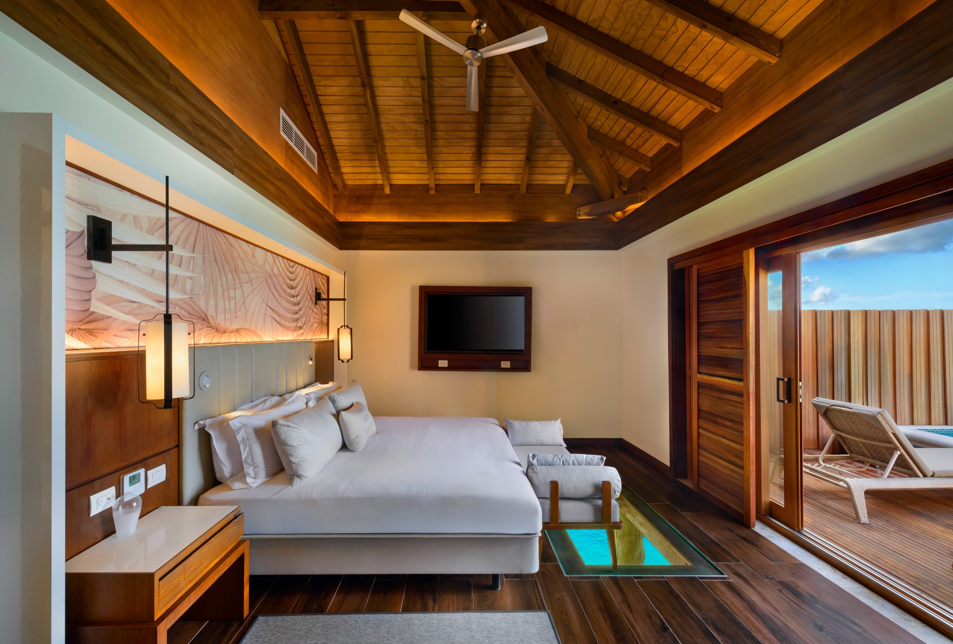 Presidential Overwater Suite