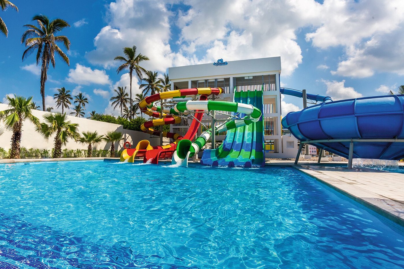 hotel-riu-emerald-bay (1)