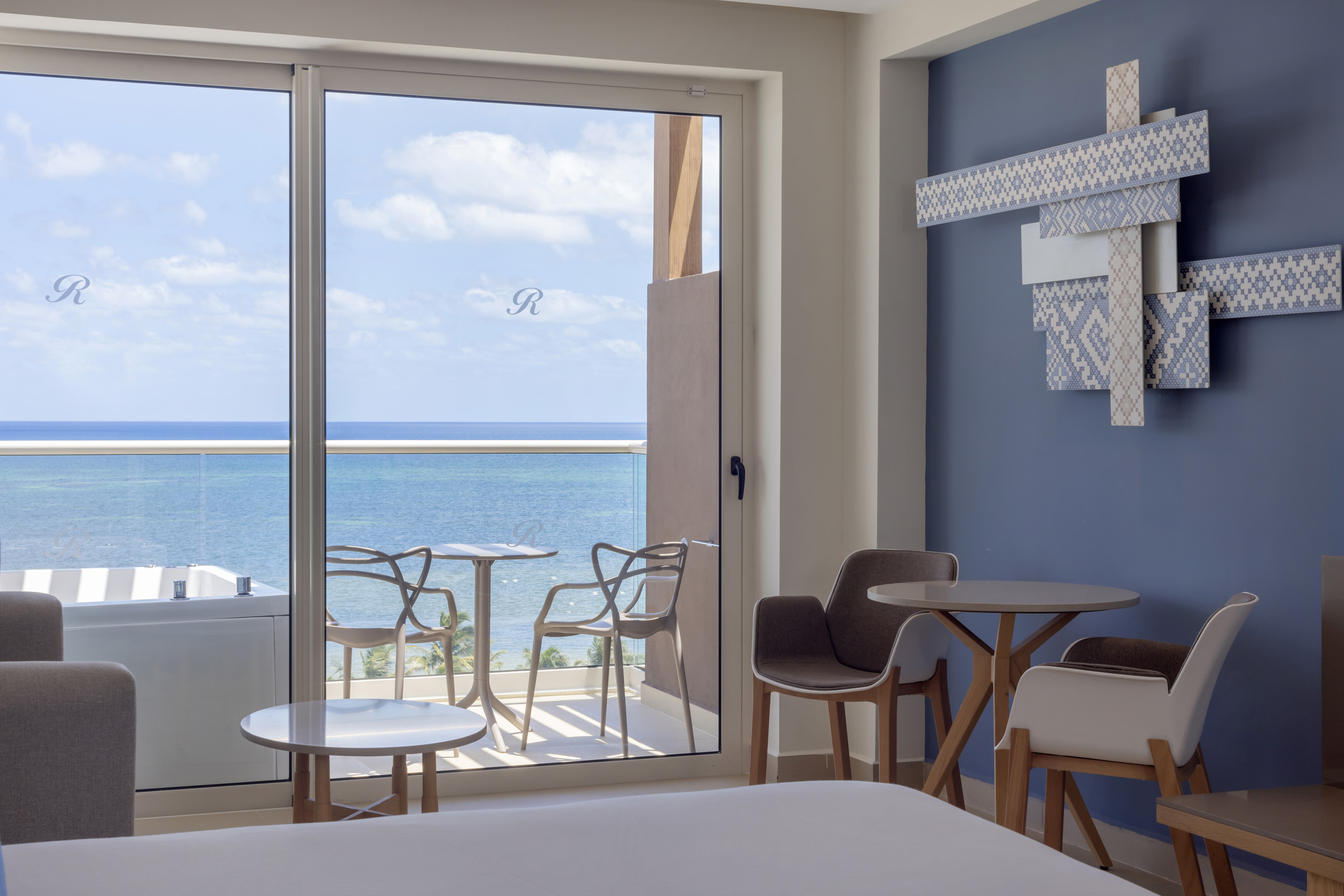 Diamond Club Luxury Junior Suite Ocean Front Terrace Jacuzzi