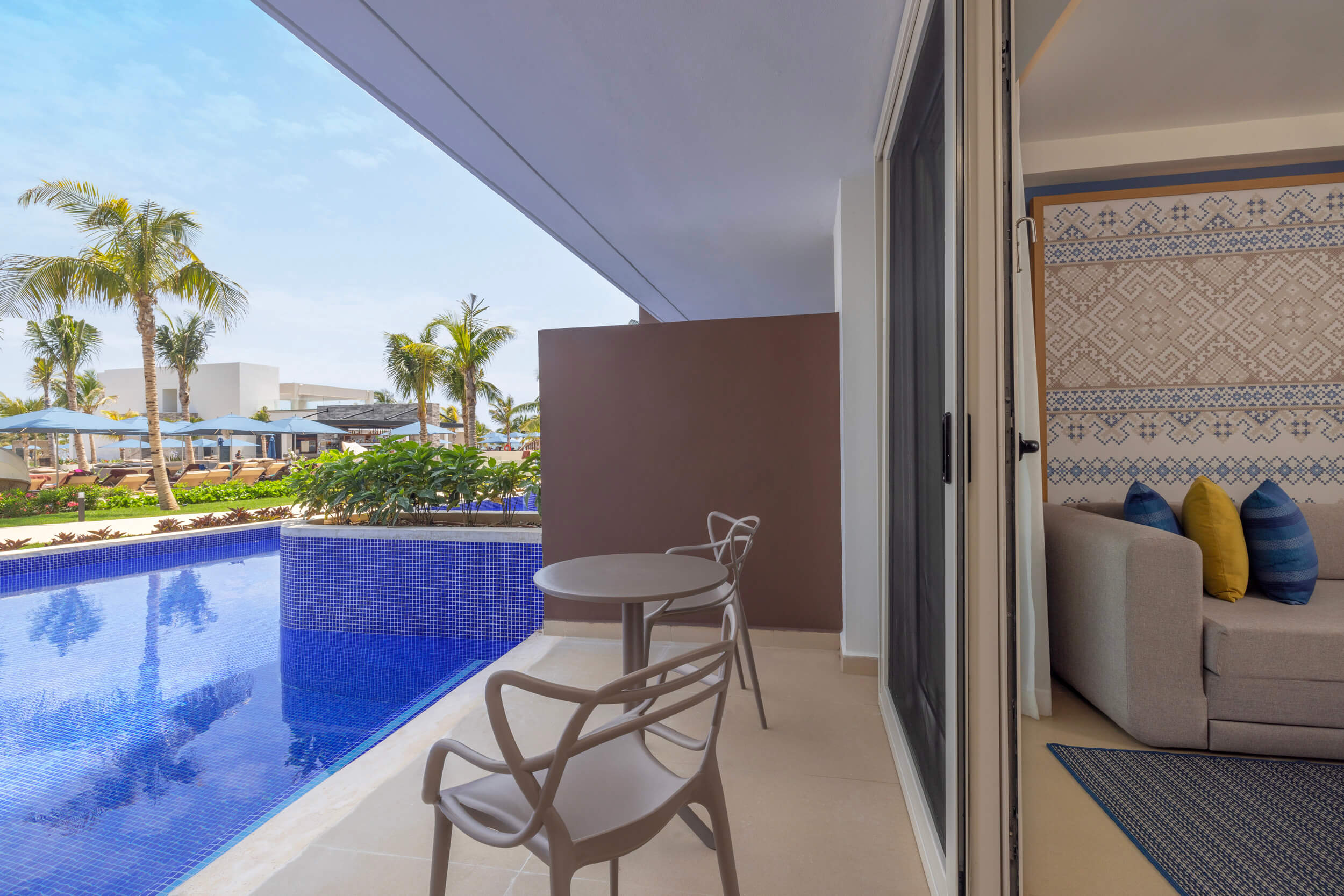 Diamond Club Luxury Junior Suite Swim Out