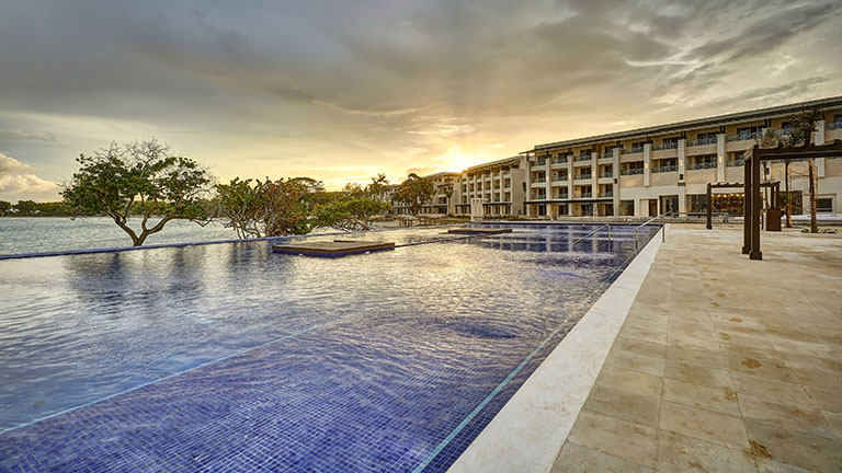 royalton-negril-pool