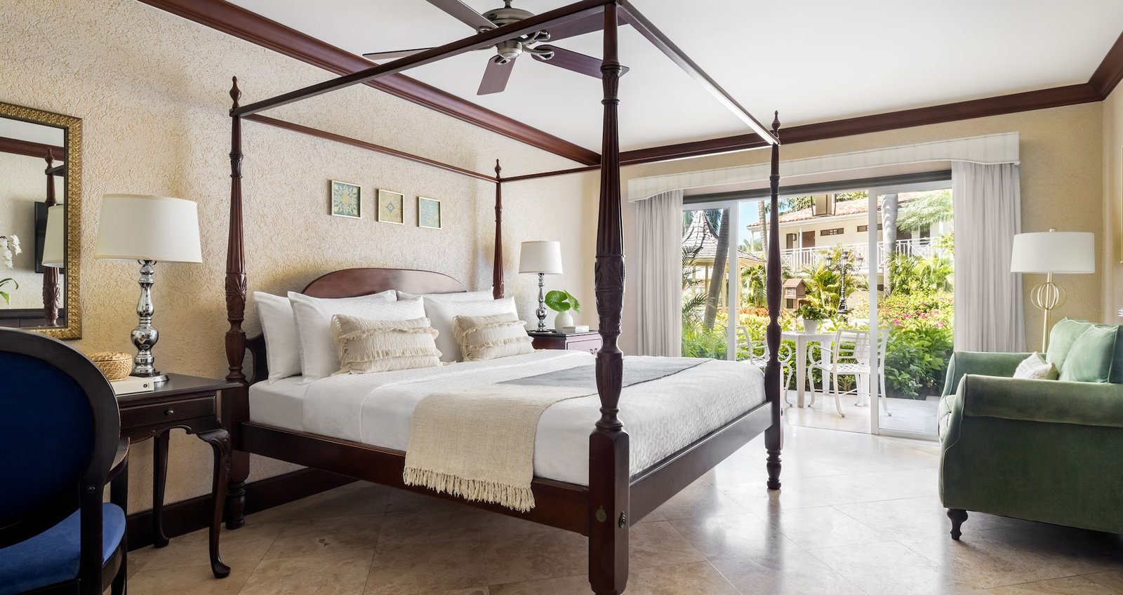 Caribbean Honeymoon Grande Luxe Poolside Walkout Room