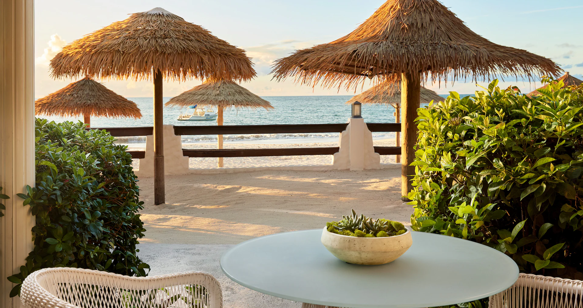 Caribbean Beachfront Butler Rondoval