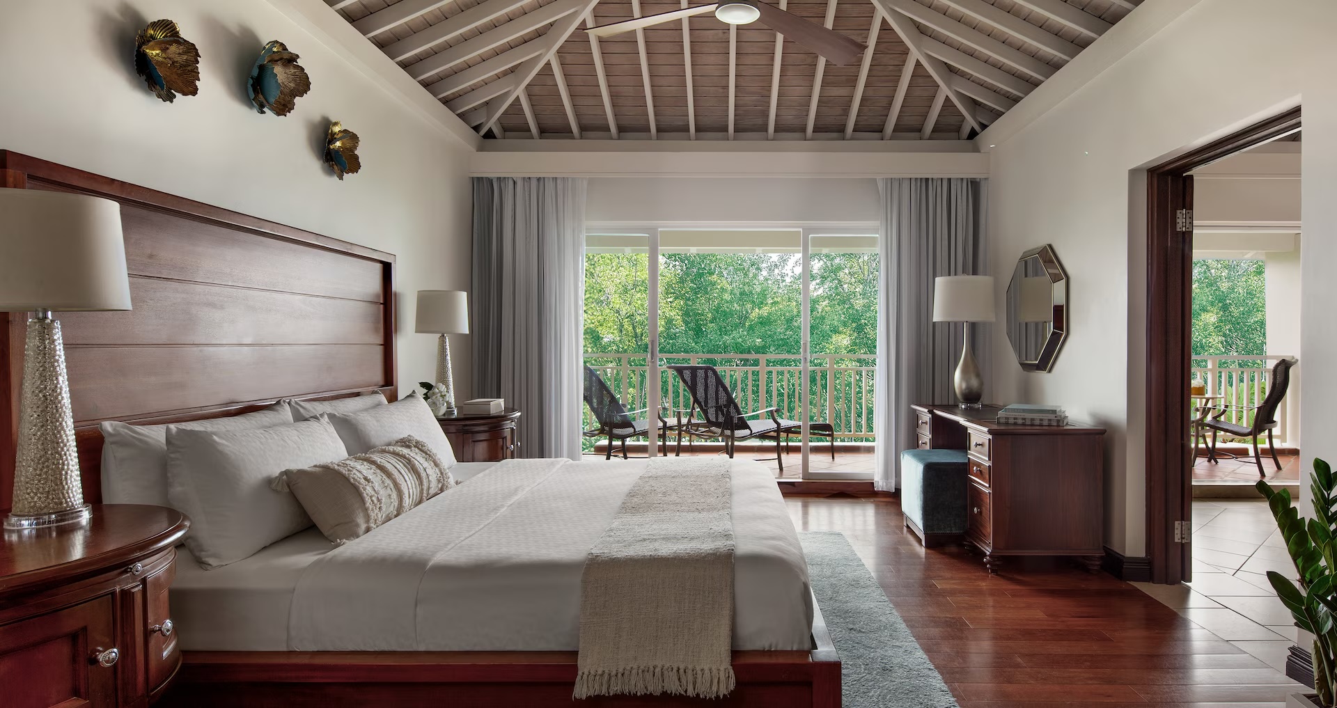 Caribbean Honeymoon One Bedroom Butler Suite w/ Tranquility Soaking Tub