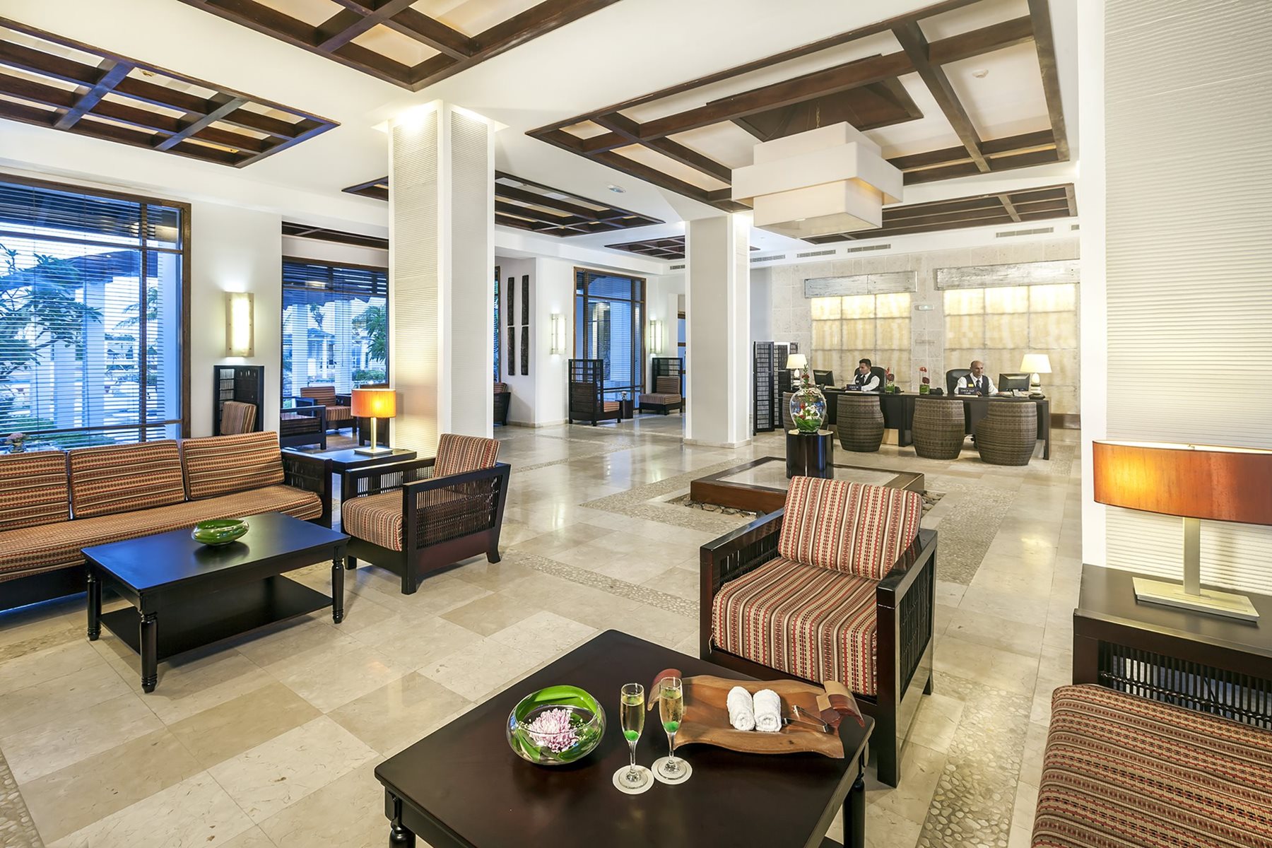 snu-melia-buenavista-lobby-01