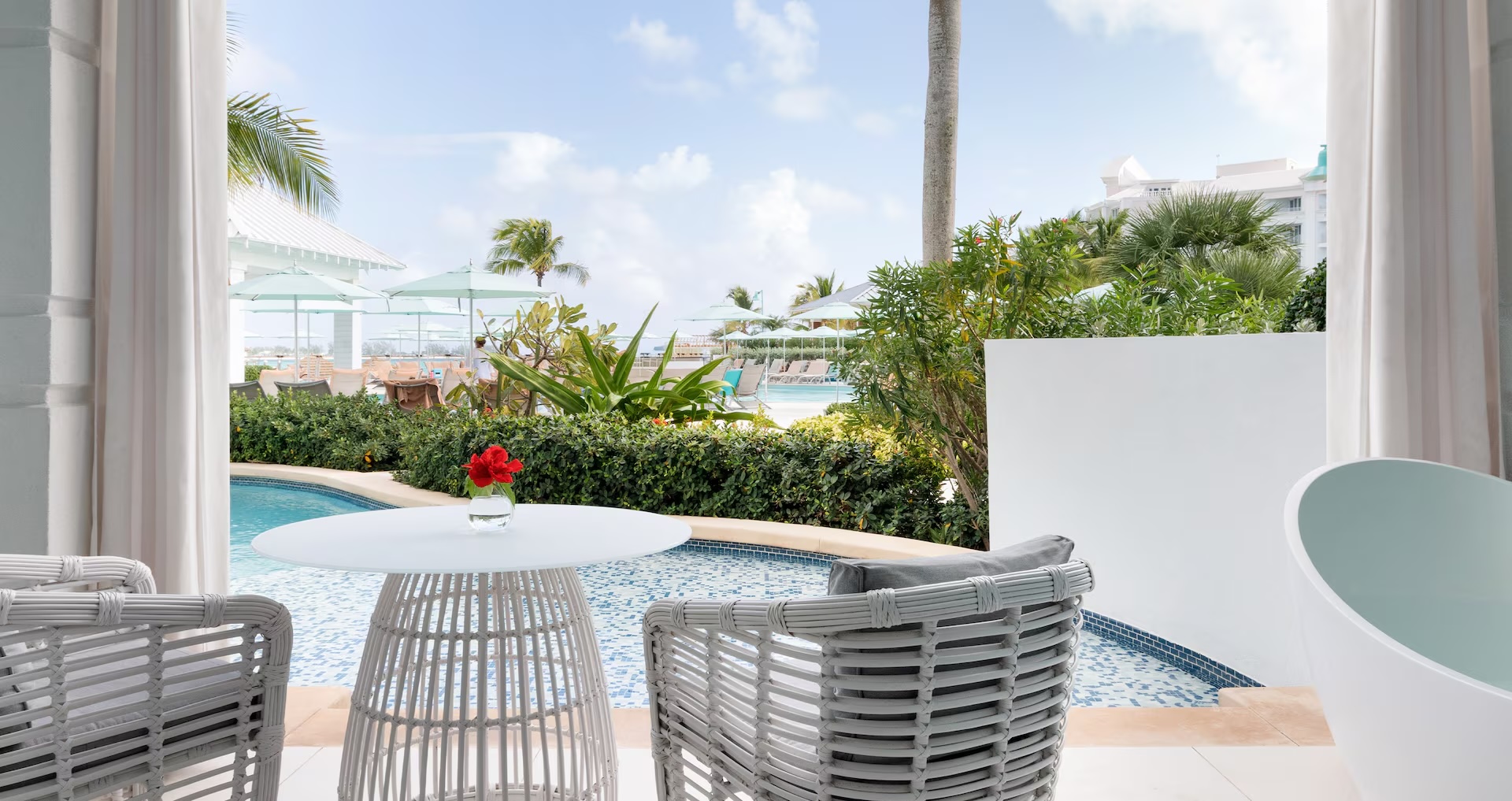 West Bay One Bedroom Oceanview Swim-up Butler Suite with Patio Tranquility Soaking Tub