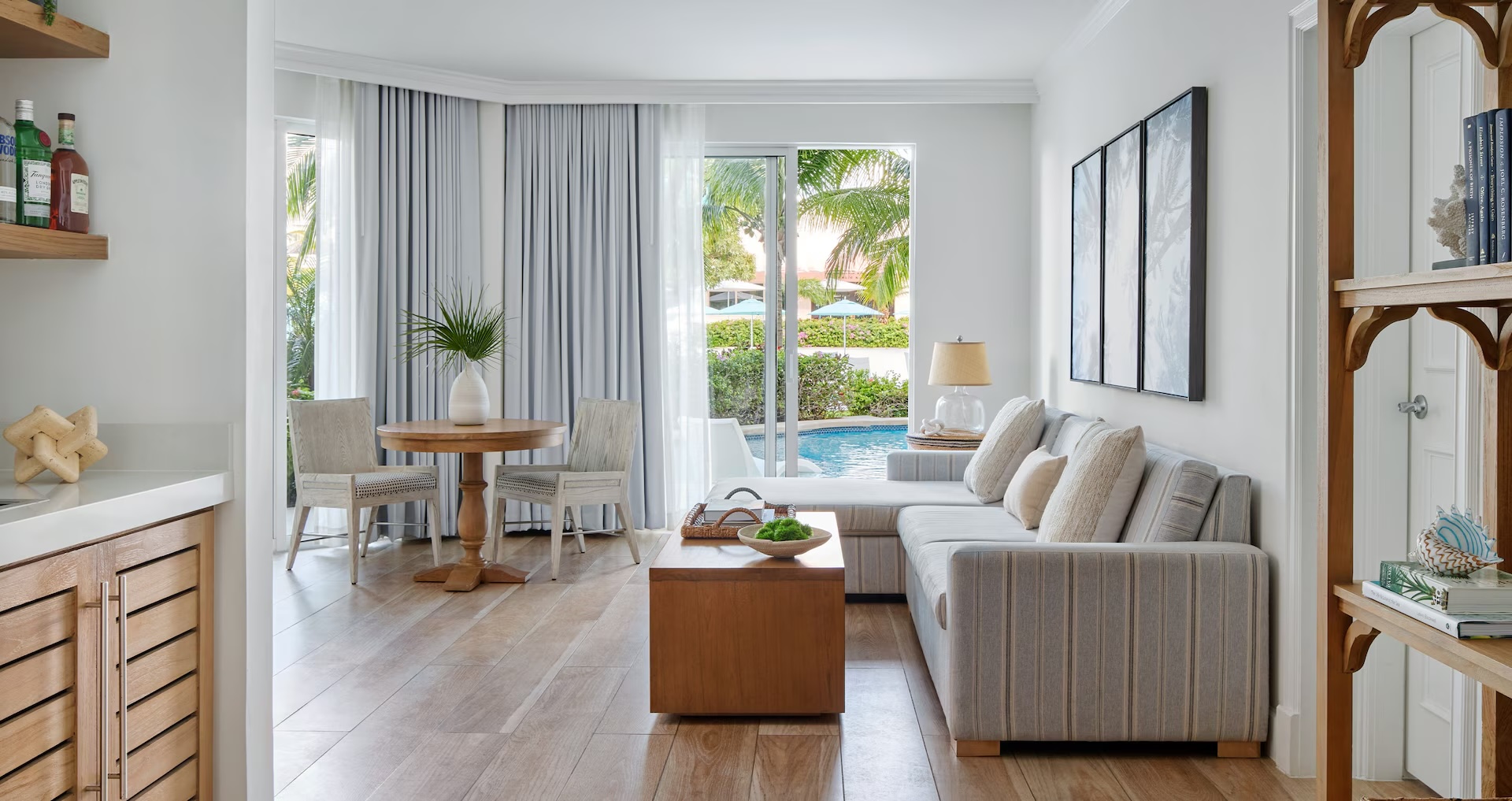 West Bay One Bedroom Swim-up Butler Suite with Patio Tranquility Soaking Tub