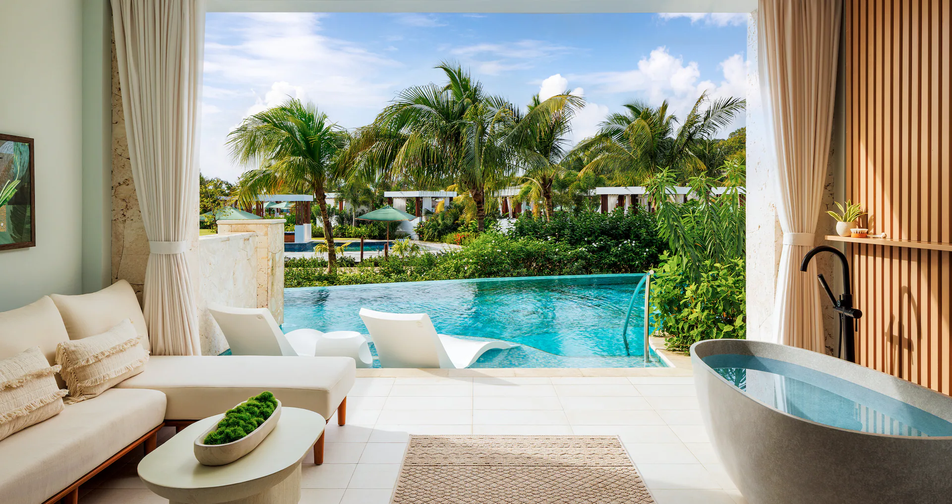 Lady Palm Club Swim-up Suite with Media Room and Patio Tranquility Soaking Tub
