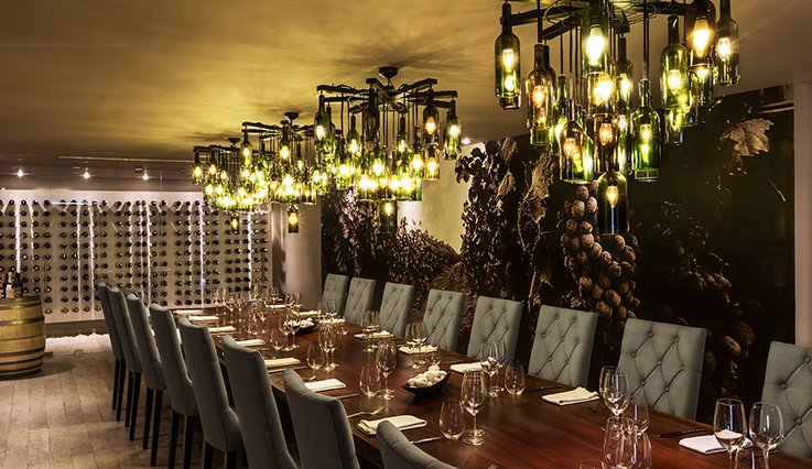 11-cunfb4-club-82-chefs-table