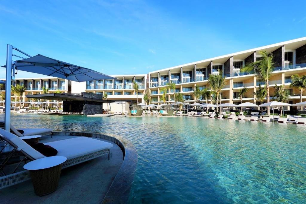 TRS Coral resort