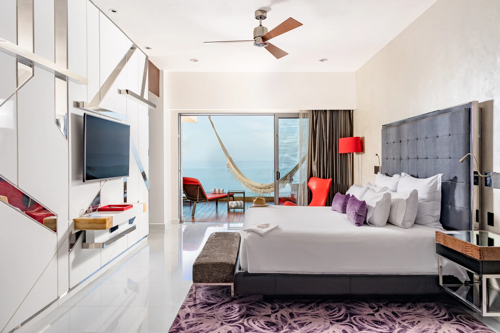 Ultra Suite North