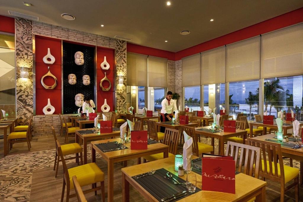 Riu Palace Costa Mujeres  resort