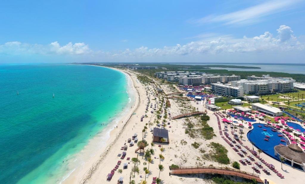 Planet Hollywood Cancun Adult Scene by Royalton, an Autograph Collection All-Inclusive Resort resort