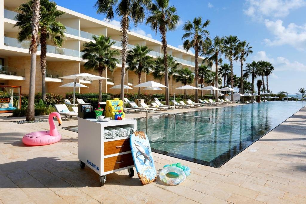 Grand Palladium Select Costa Mujeres resort