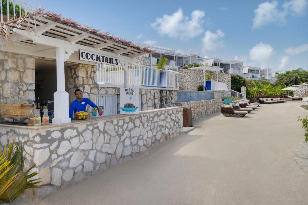 Hammock Cove Resort & Spa resort