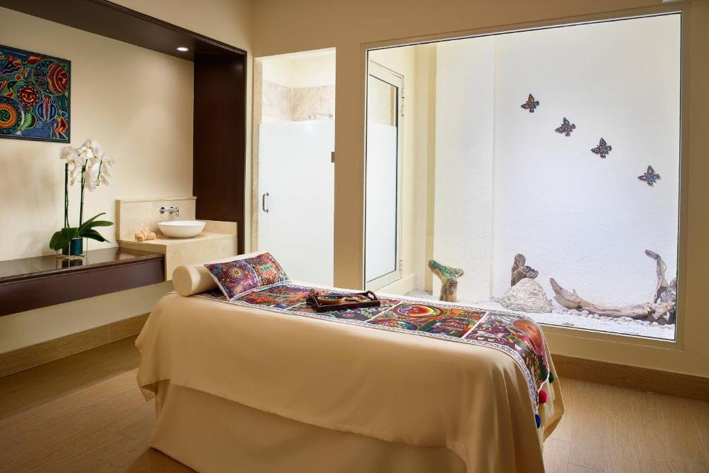 Marriott Puerto Vallarta Resort & Spa  resort