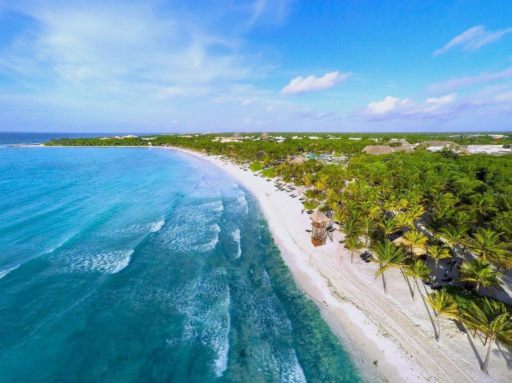 Grand Palladium Select White Sand Resort & Spa resort