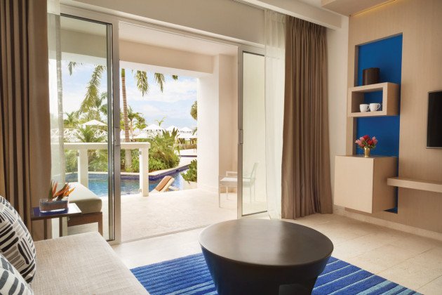 Swim-Up Junior Suite King or Double