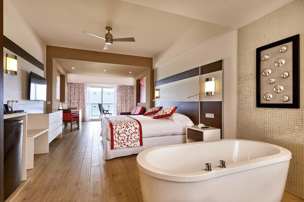 Junior Suite Partial Ocean View