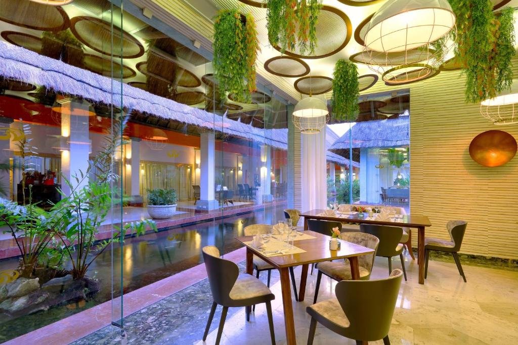 Grand Palladium Kantenah Resort & Spa resort