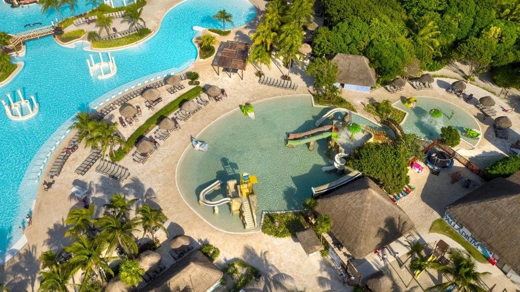 Grand Palladium Kantenah Resort & Spa resort