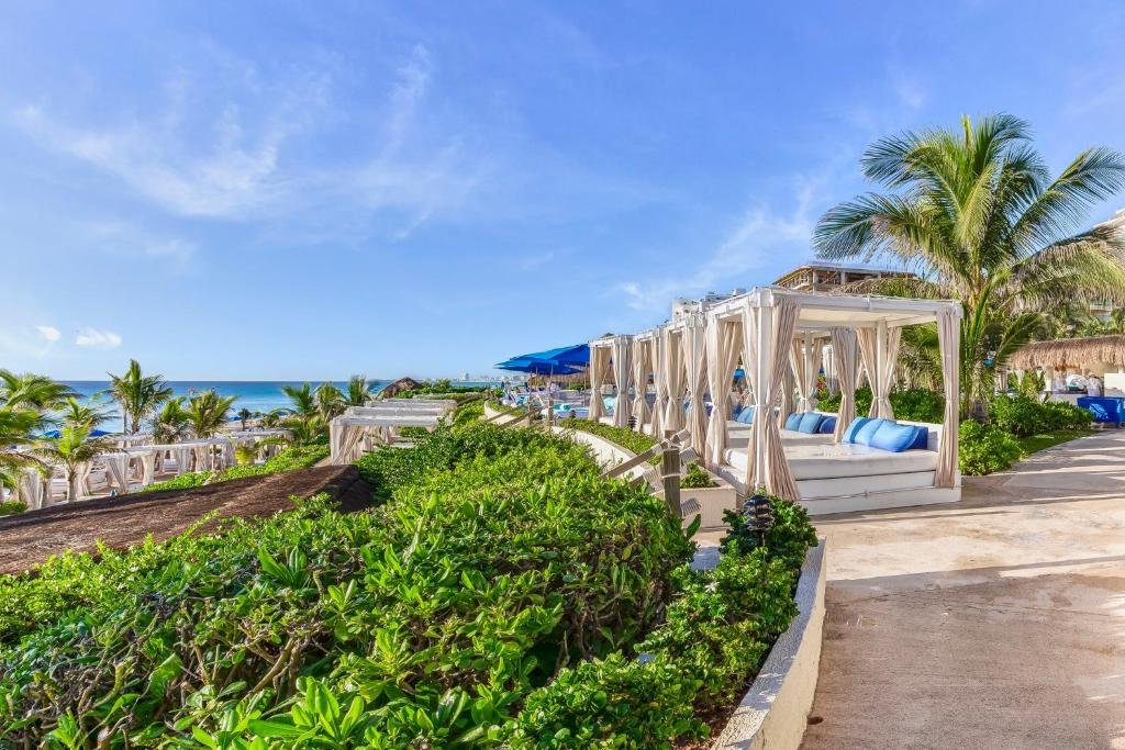 Live Aqua Cancun  resort