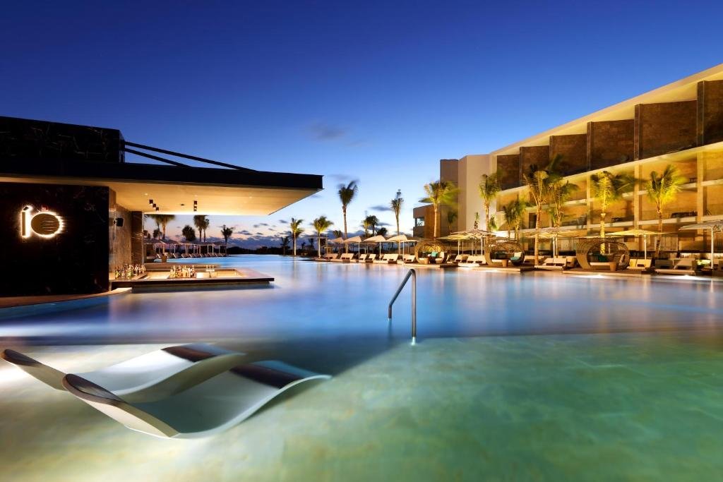 TRS Coral resort