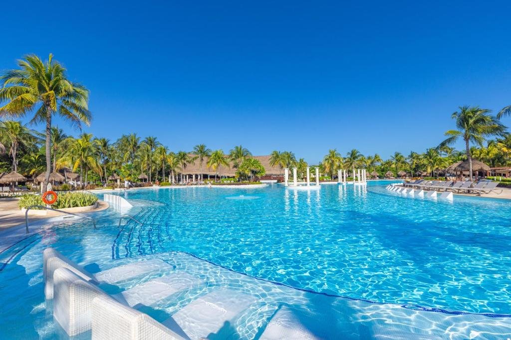 Grand Palladium Colonial Resort & Spa resort