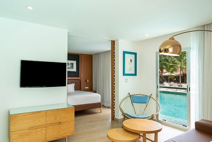 One Bedroom Swim Up Residence