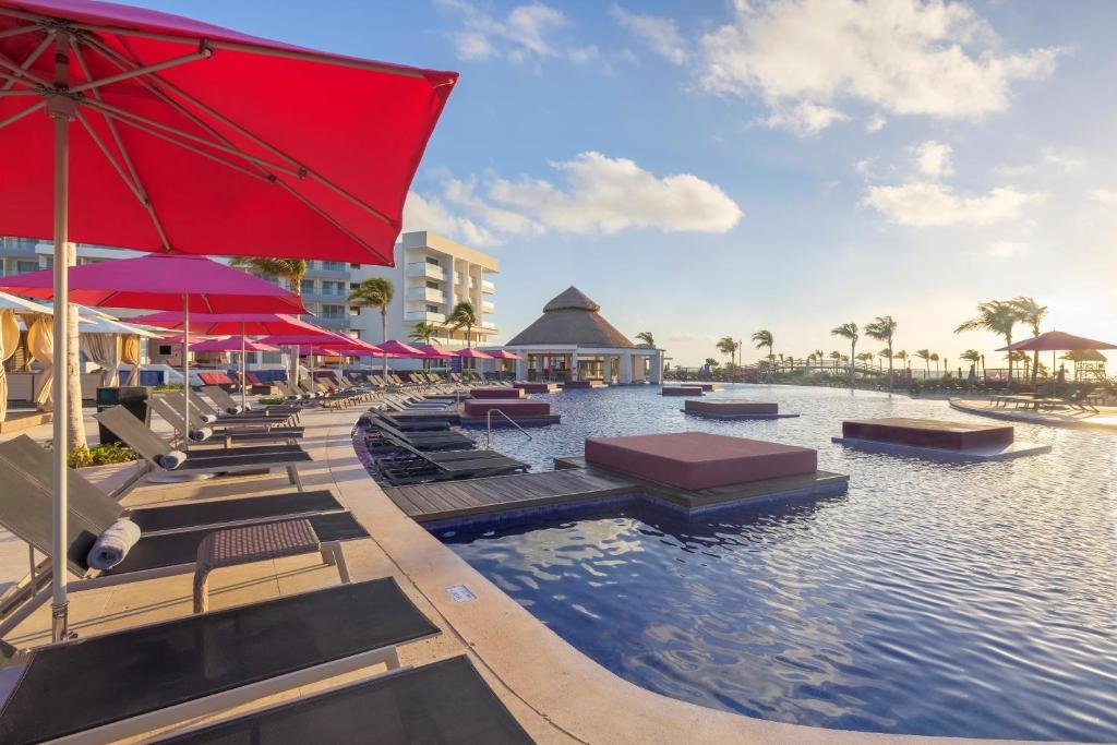 Planet Hollywood Cancun Adult Scene by Royalton, an Autograph Collection All-Inclusive Resort resort