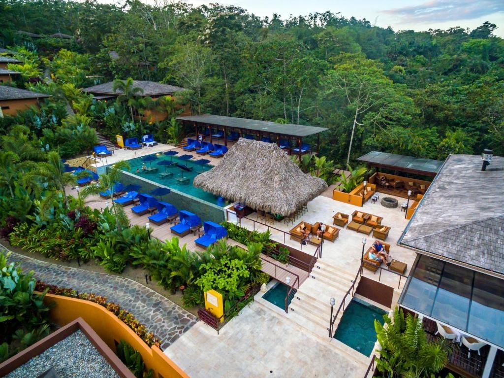 Nayara Springs resort
