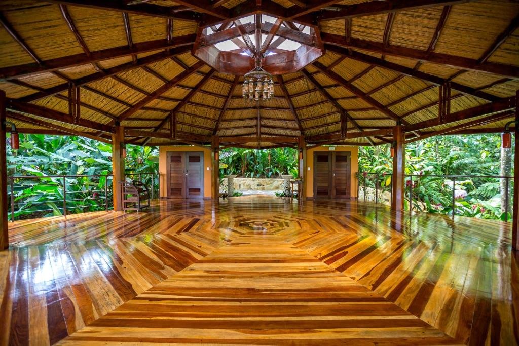 Nayara Springs resort