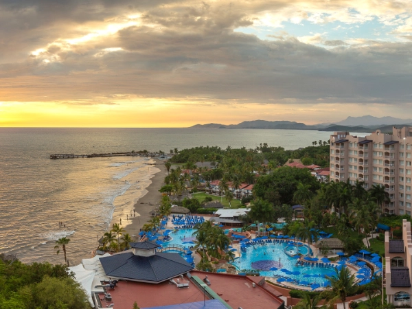 Azul-Ixtapa-Grand-Hotel-ZIHAIG-202312-08_Aerial