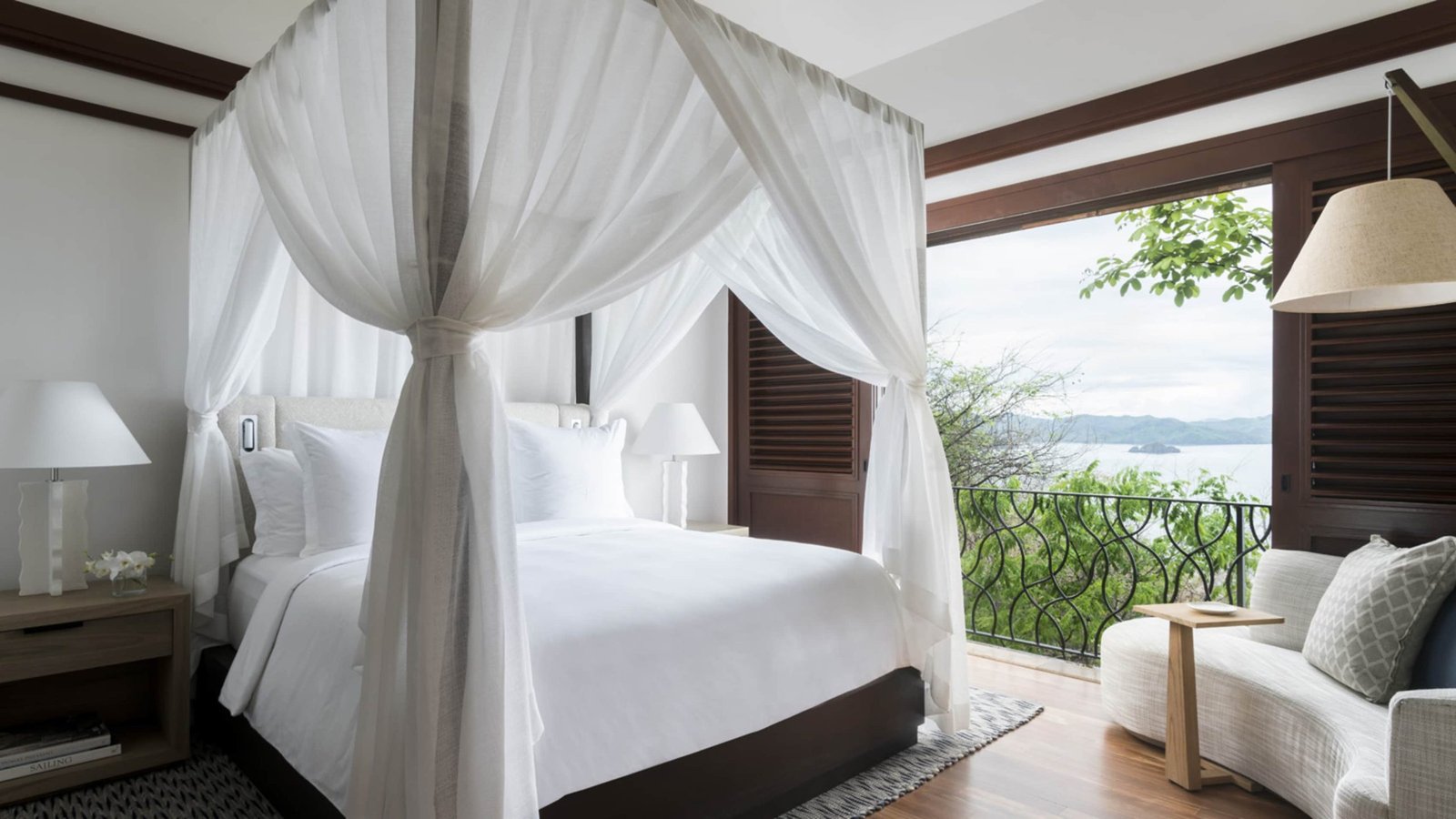 One Bedroom Canopy Villa