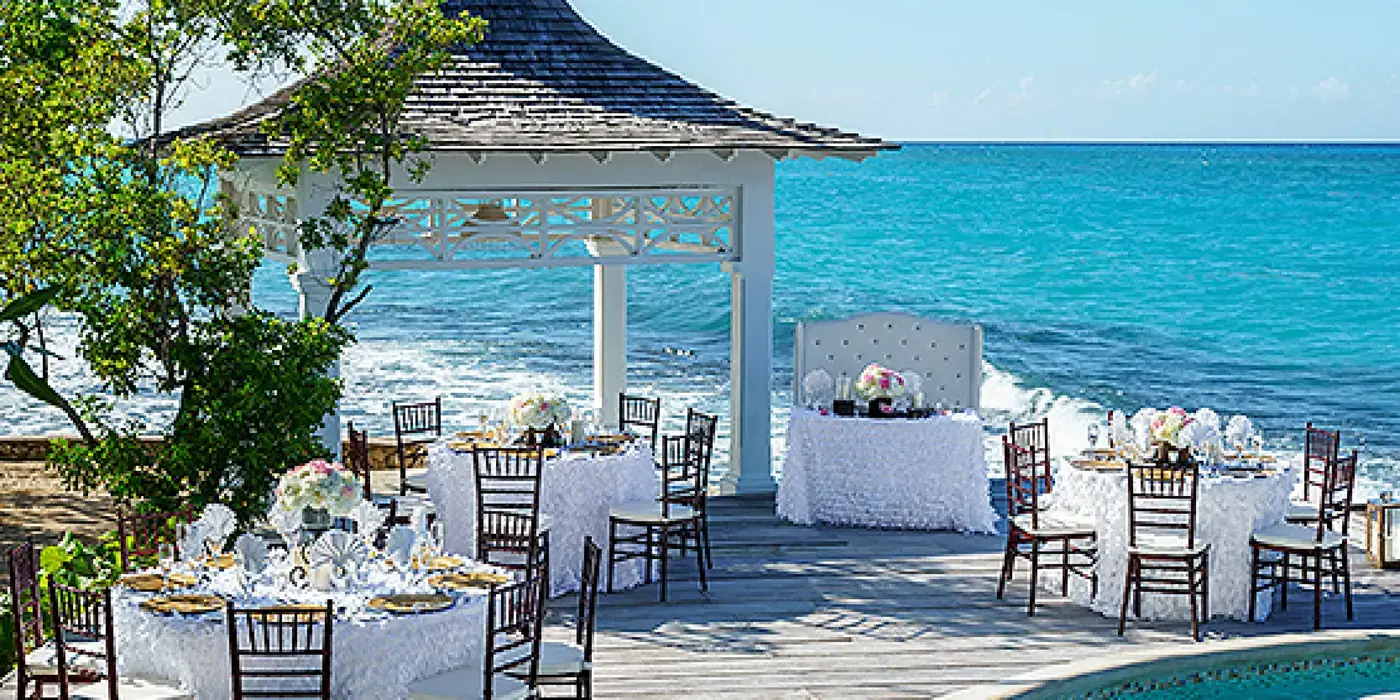 Couples-Tower-Isle-Private-Island-1-1400x700.png