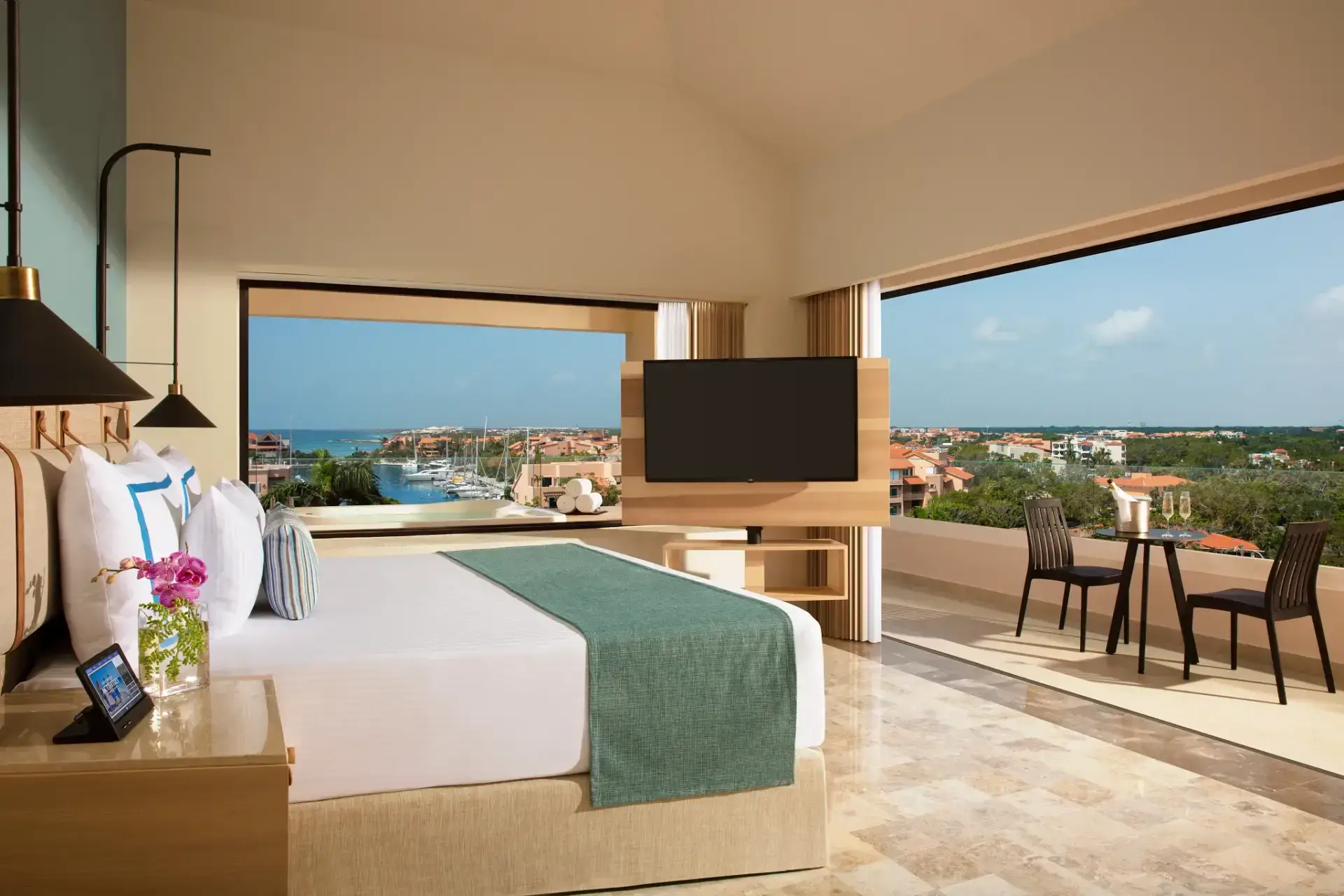 Preferred Club Premium Suite Marina View with Hot Tub