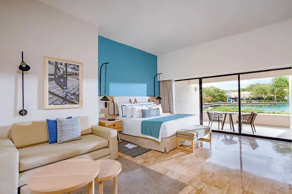 Preferred Club Family Room Marina View