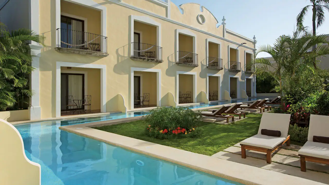 DRETU-P0011-Preferred-Club-Deluxe-Garden-Swim-Out-Terrace.16x9