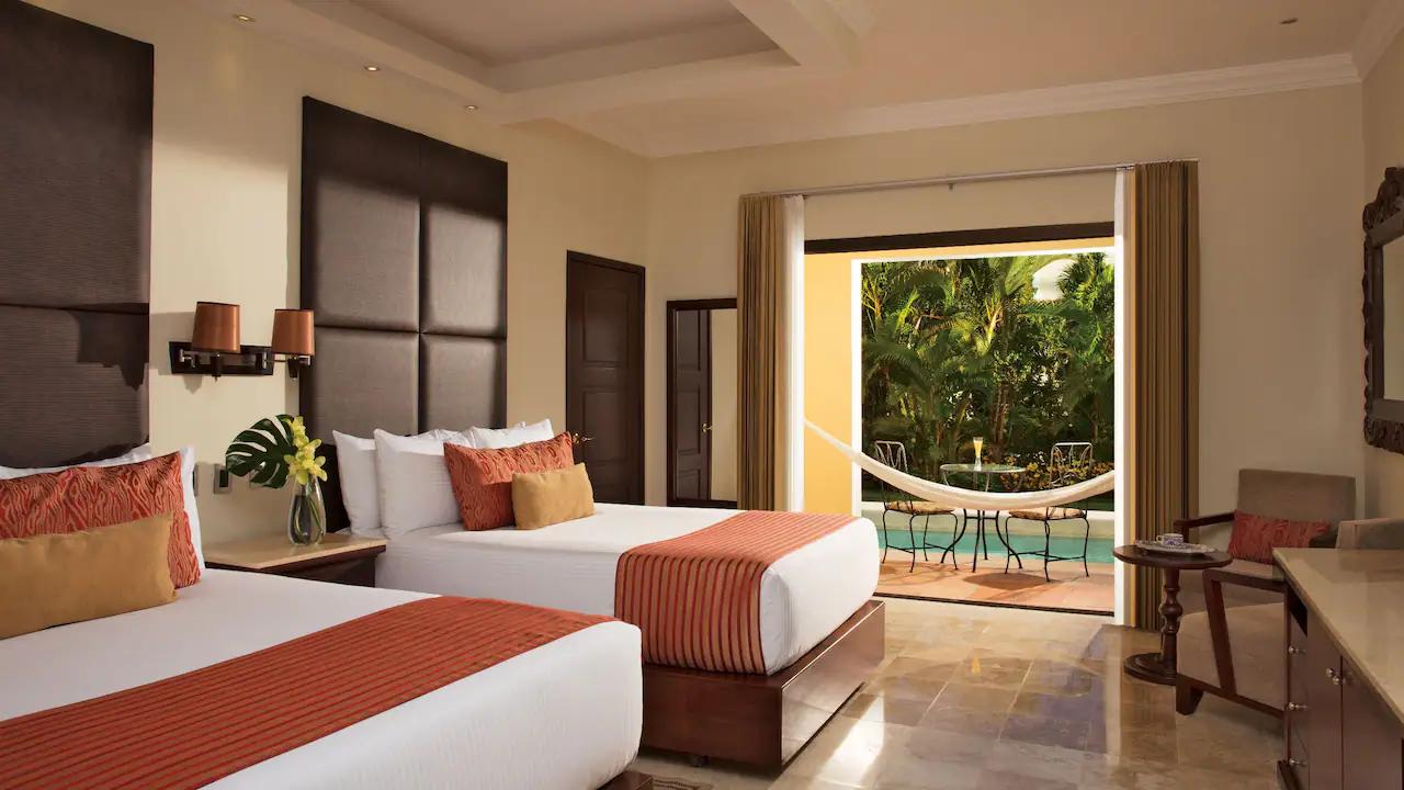 Preferred Club Deluxe Garden Swim Out