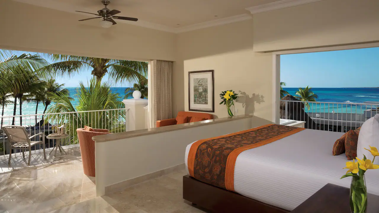 Preferred Club Honeymoon Suite Ocean Front